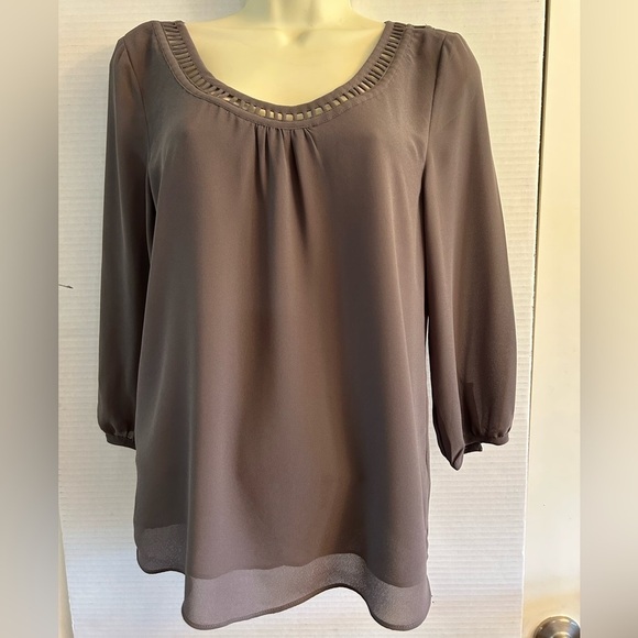 Naked Zebra quarter sleeve blouse with criss criss back detail. Sz S. P20 - Picture 2 of 7